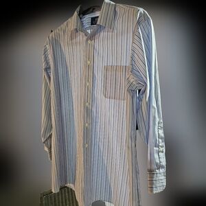 Stafford Mens blue and white striped wrinkle free dress shirt size 17 32/33.